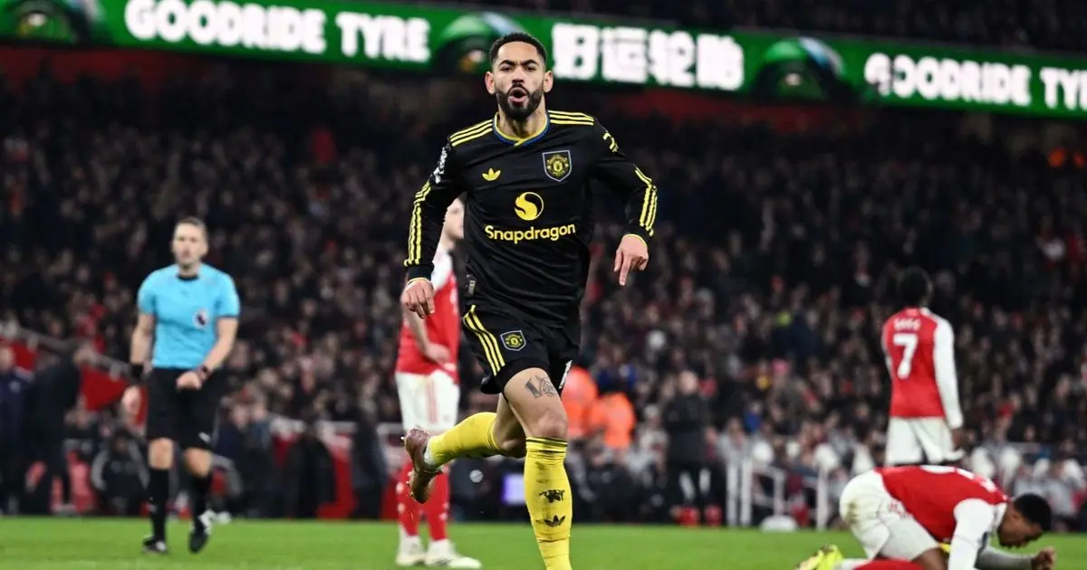 كونيا يطالب بإيقاظ "العملاق النائم" في مانشستر يونايتد