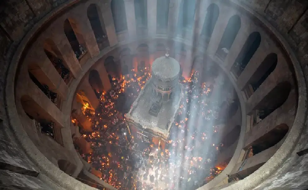 رئيس وزراء إسبانيا يدين منع إسرائيل البطريرك اللاتيني من دخول الكنيسة