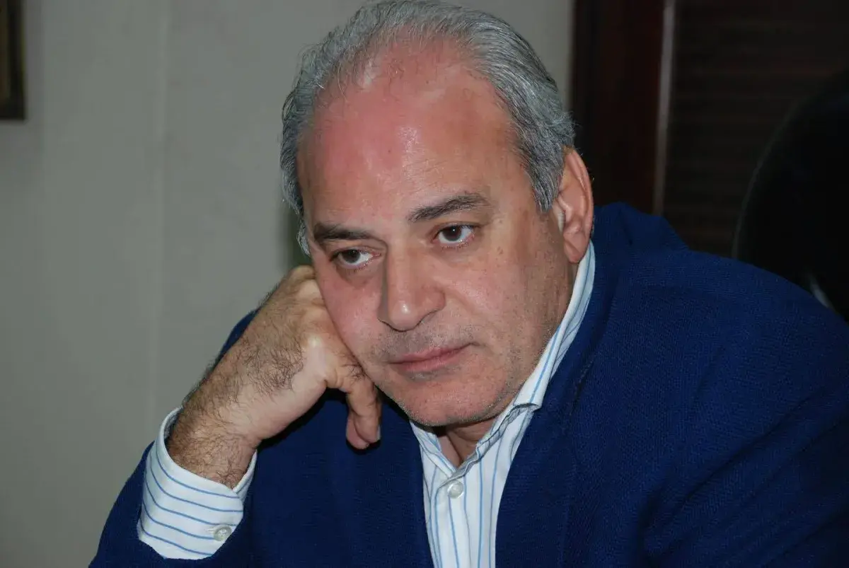 رحيل سمير غريب مؤرخ السريالية المصرية