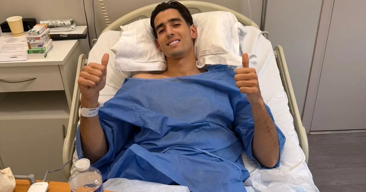 المغربي نايف أكرد يبعث رسالة للجماهير بعد العملية الجراحية