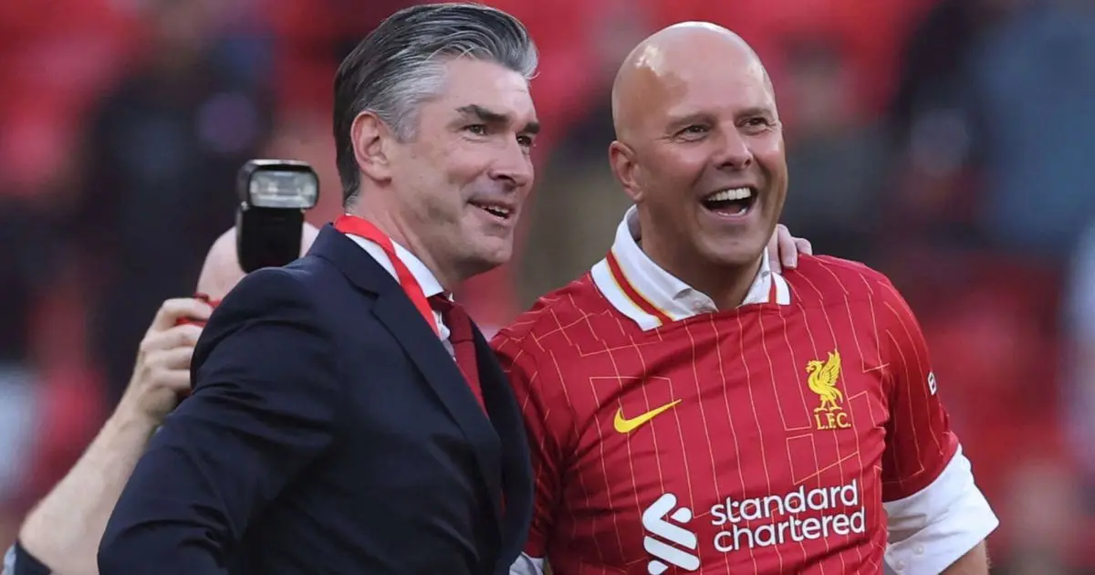 إداريان بارزان من ليفربول مرشحان للانتقال مع صلاح إلى الدوري السعودي