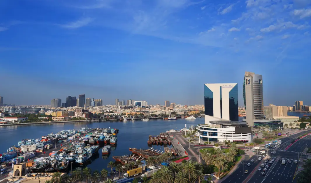 قيادات قطاعات الأعمال: نموذج دبي الاقتصادي يُعيد رَسم التنافسية