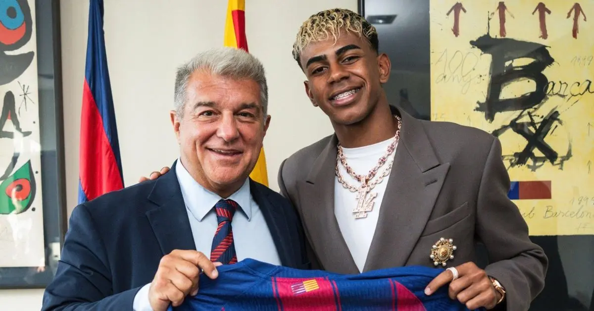 يامال يلمّح إلى دعمه لابورتا.. وصامويل إيتو يسانده في انتخابات برشلونة