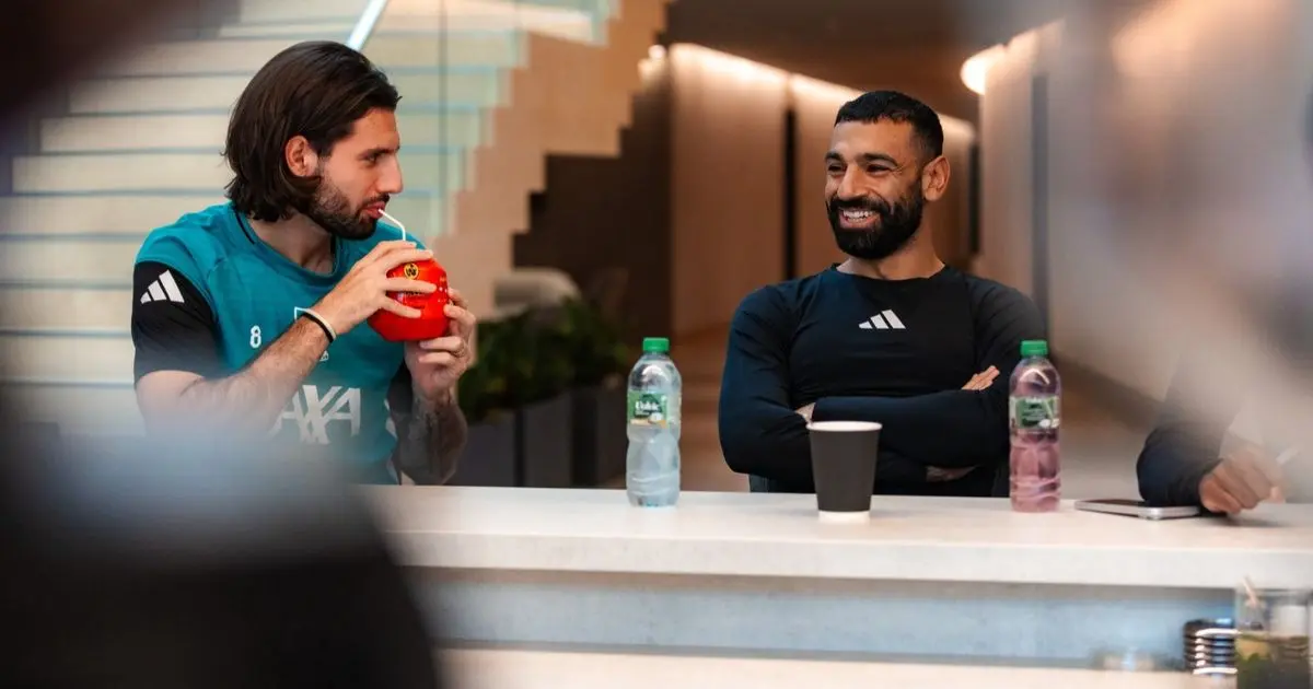 سوبوسلاي يسحب البساط من محمد صلاح في ليفربول ويهدد رقمه القياسي