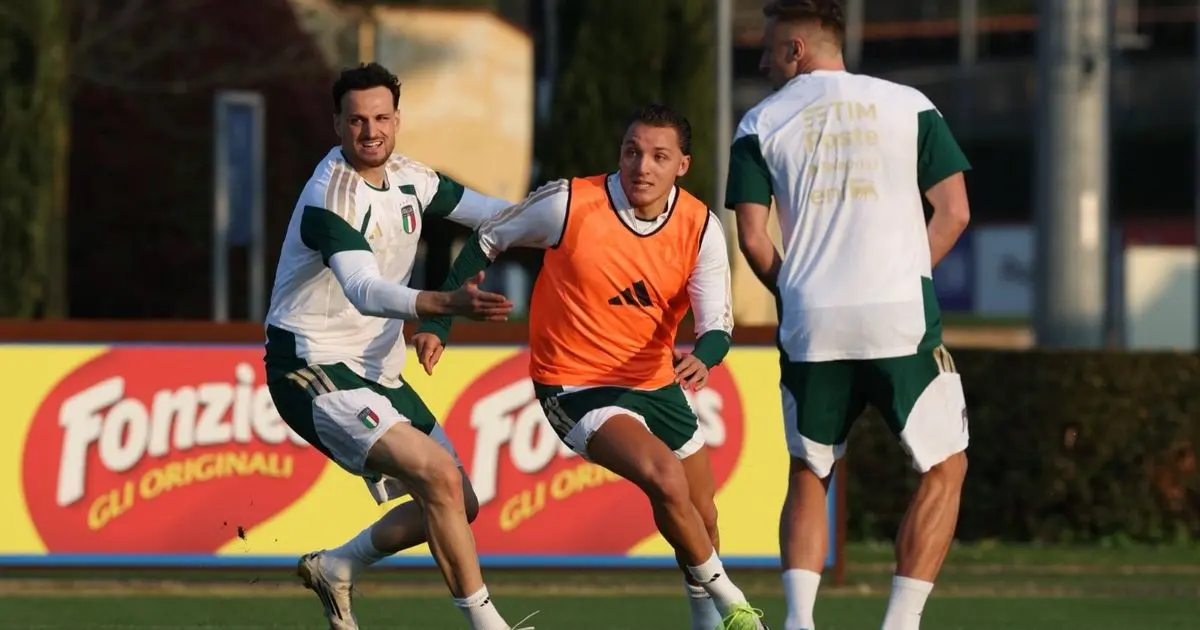 غاتي: هناك ثقل مسؤولية بلد بأكمله على عاتق لاعبي إيطاليا