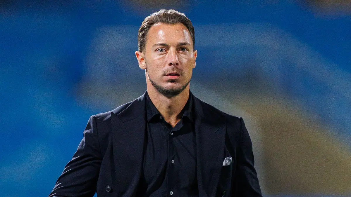 مفاجأة.. طرح اسم يايسله لقيادة السعودية في المونديال