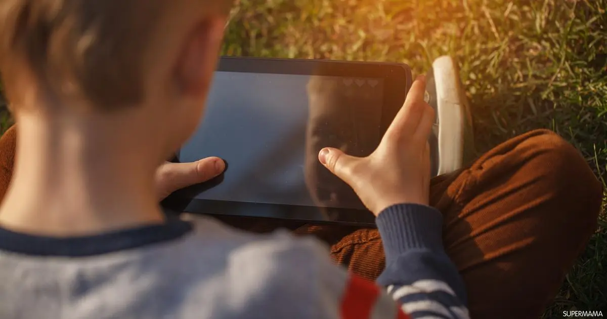 هاشتاق عربي - استطلاع أميركي: المراهقون يتعرضون لضغوط شديدة على الإنترنت