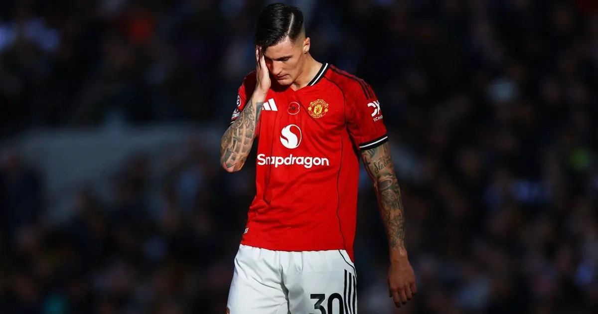 وكيل "المهاجم الخارق" مستاء من إهمال كاريك