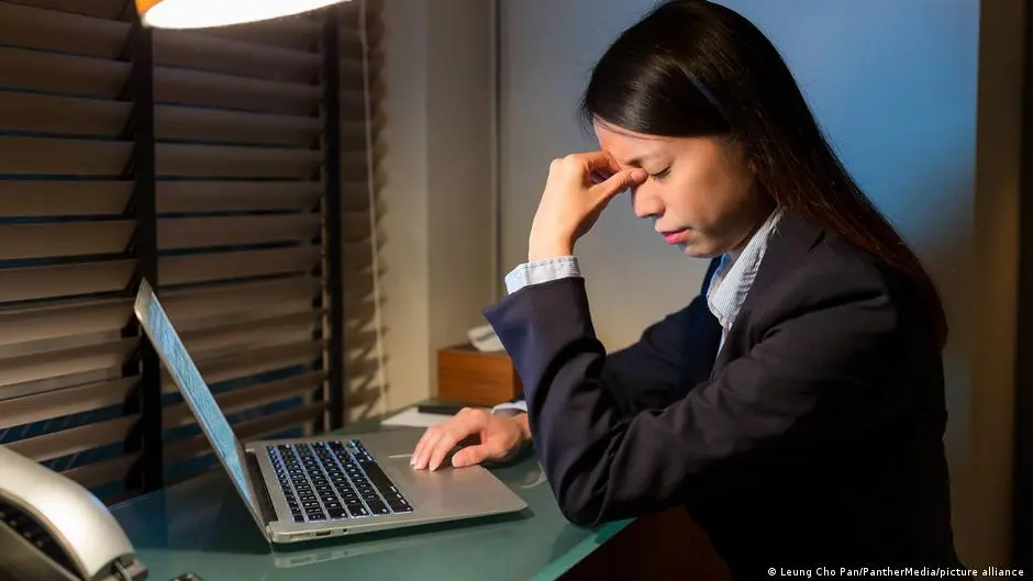 دراسة تحذر.. الذكاء الاصطناعي يتسبب في الإرهاق الذهني