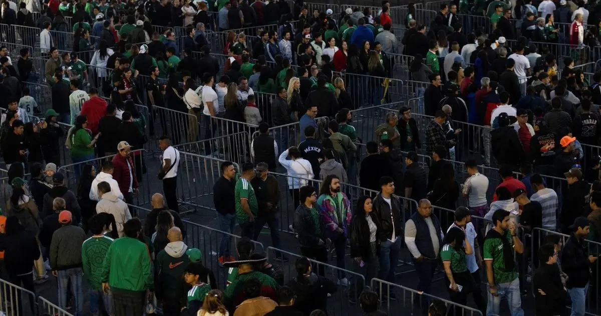 كارثة قبل كأس العالم.. مقتل مشجع "مخمور" في ملعب بالمكسيك