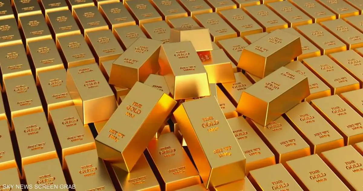الذهب يهبط للجلسة العاشرة بدفع من رهانات خفض الفائدة