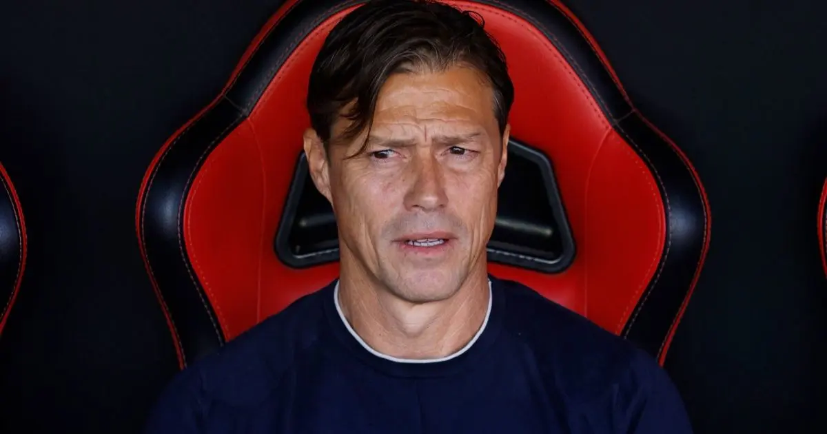 إشبيلية يقيل مدربه ألميدا بعد اقترابه من شبح الهبوط