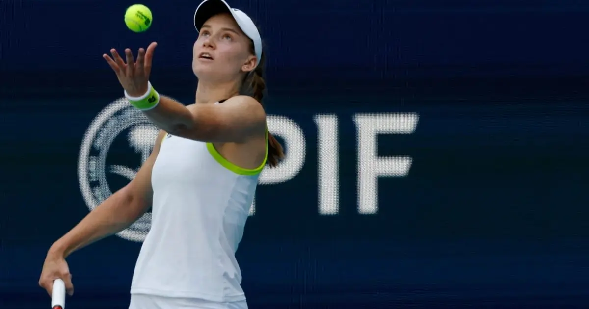 ريباكينا تهزم بيغولا وتتأهل إلى نصف نهائي بطولة ميامي للتنس