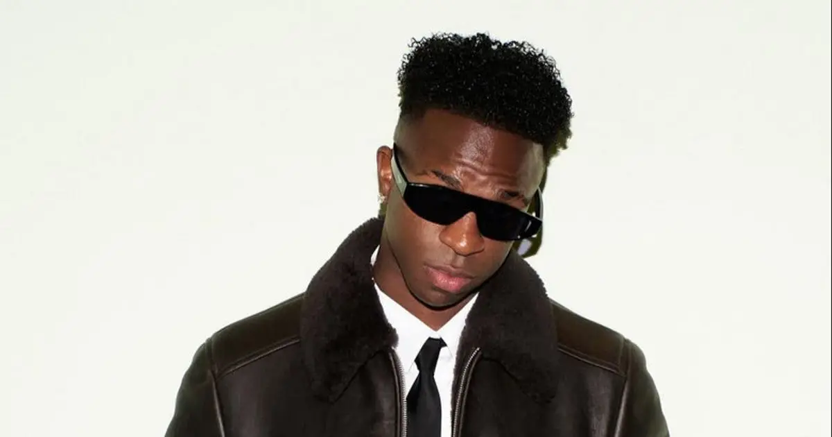 فينيسيوس يتجاوز ملاعب كرة القدم ليصبح "إمبراطورية تجارية"