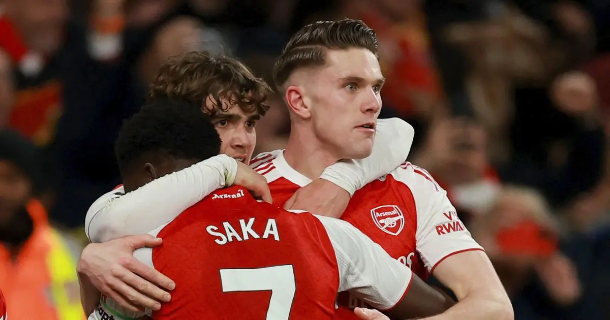 أرسنال يفلت من فخ إيفرتون بفوز متأخر.. ونيوكاسل يصدم تشيلسي