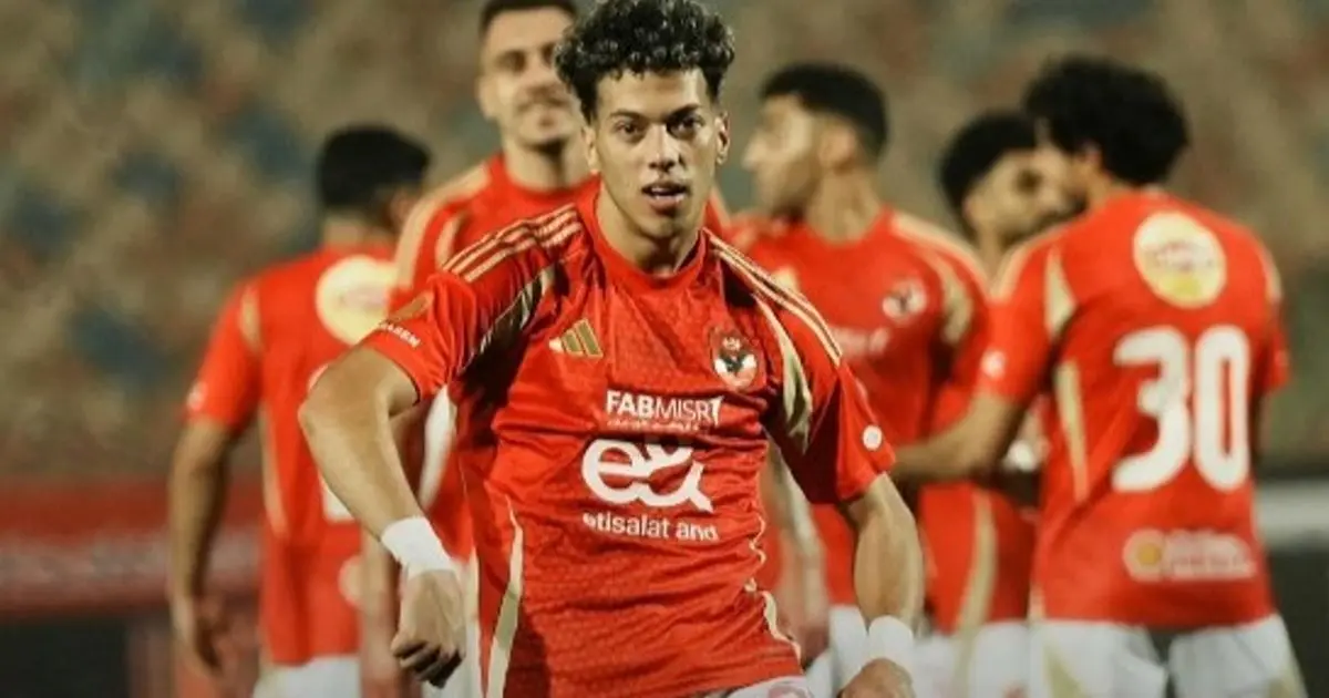 الأهلي يخصم 30% من رواتب لاعبيه ويقرر "إعادة هيكلة" قطاع الكرة