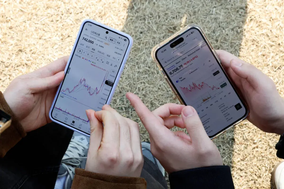 «حرب إيران» تُرهق التداول في الأسواق... وجفاف السيولة يهدد بسيناريو «كوفيد»