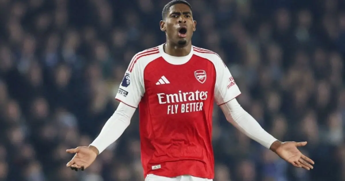 رغم استدعاء إسبانيا.. مدافع أرسنال قد يمثل كولومبيا في كأس العالم