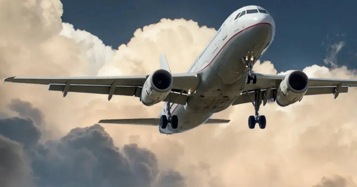 حرب الشرق الأوسط تلقي بظلالها على قطاع الطيران العالمي