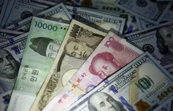 السندات العالمية على أعتاب أكبر خسارة شهرية منذ أكثر من عام