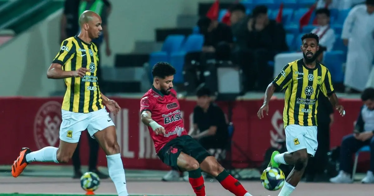 شاهد.. موسى ديابي يمنح التقدم للاتحاد على الخلود في الشوط الأول