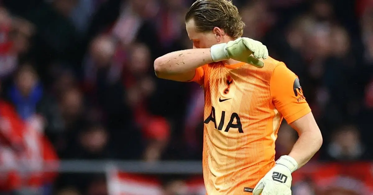 تقرير: الحارس كينسكي يسعى للرحيل عن توتنهام