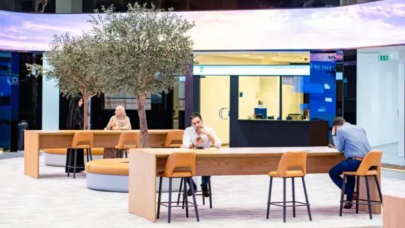 أسهم الإمارات تتراجع متأثرة بهبوط «القيادية»