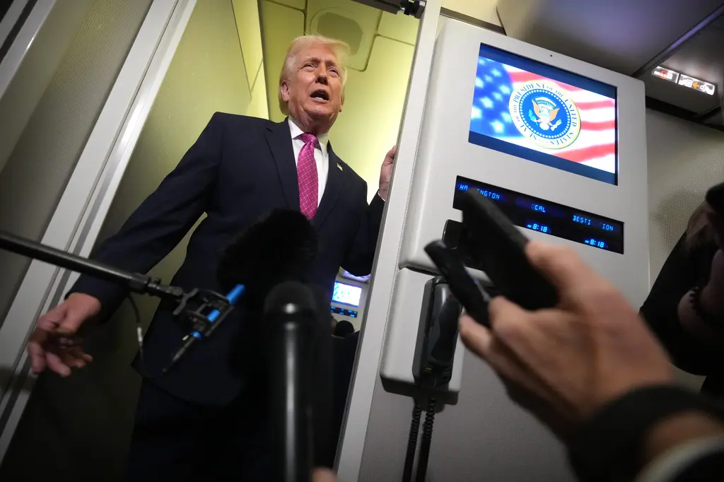 ترامب: إيران ستزود الولايات المتحدة بـ20 ناقلة نفط بدءا من الغد