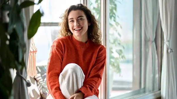 زهرة الخليج - حين يهتزّ العالم من حولكِ.. كيف تبنين ملاذكِ الداخلي الآمن؟