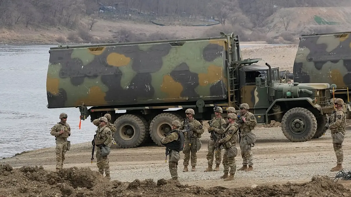 واشنطن تدرس إنزالًا في جزيرة خارك.. مسؤول سابق في الناتو يحذر من رد إيراني كاسح