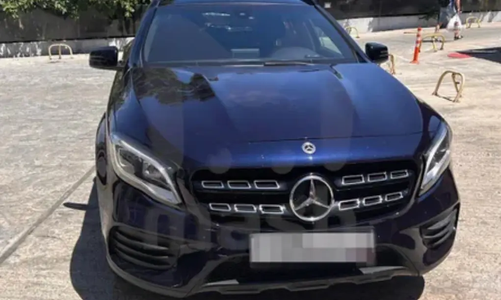 روسيا.. ميكانيكي يبيع سيارة أحد زبائنه لينقذ جدّه المصاب بالسرطان!