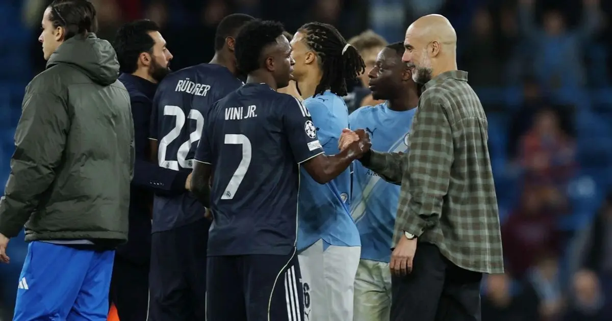 شاهد.. مشادة بين بيب غوارديولا وأنطونيو روديغر تنتهي بـ"قبلة طائرة"