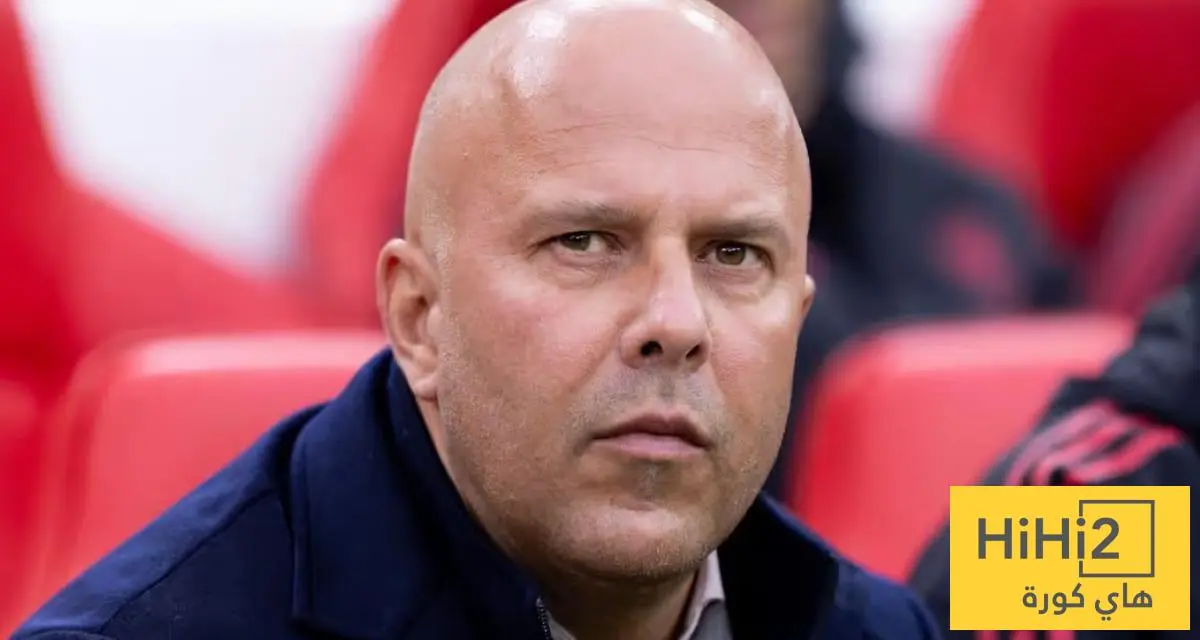 حالة واحدة تمنع إقالة سلوت من تدريب ليفربول