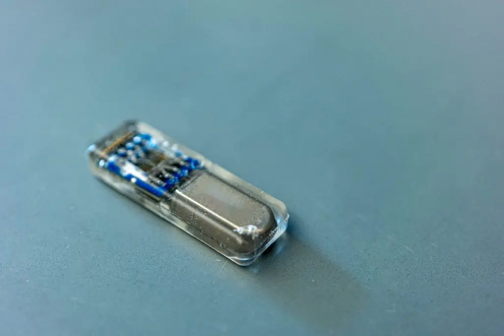 ابتكار أمريكي.. جهاز مزروع يعمل كـ “صيدلية حية” لعلاج الأمراض المزمنة