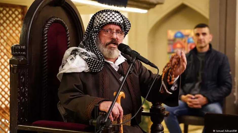 القصَّخون… حكاية المقاهي الرمضانية في الموصل العراقية