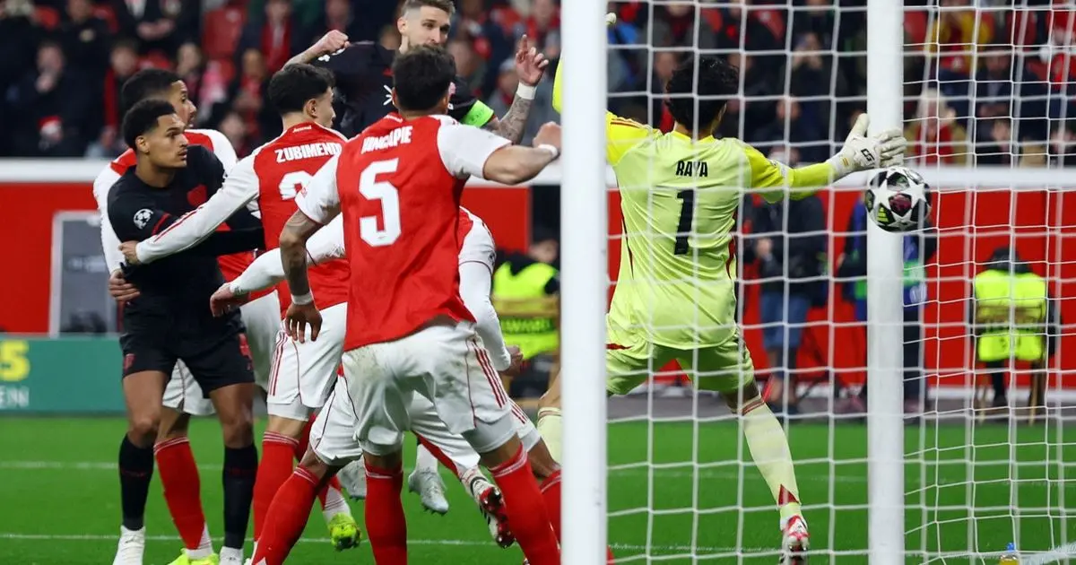 شاهد.. أرسنال يتلقى هدفاً من ركلة ركنية للمرة الأولى منذ 2024