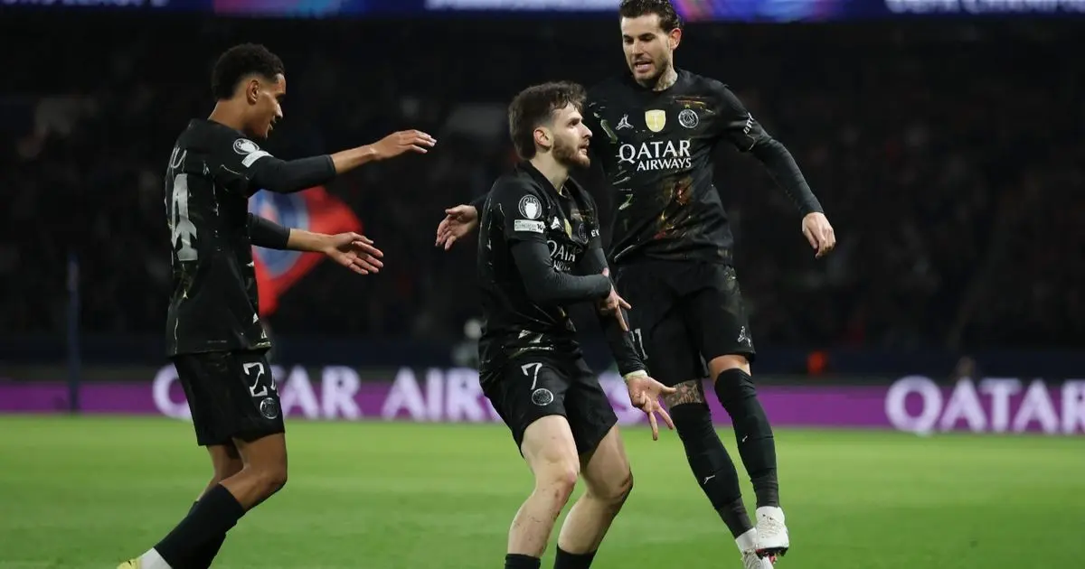 كفاراتسخيليا يقود باريس سان جيرمان لسحق تشيلسي