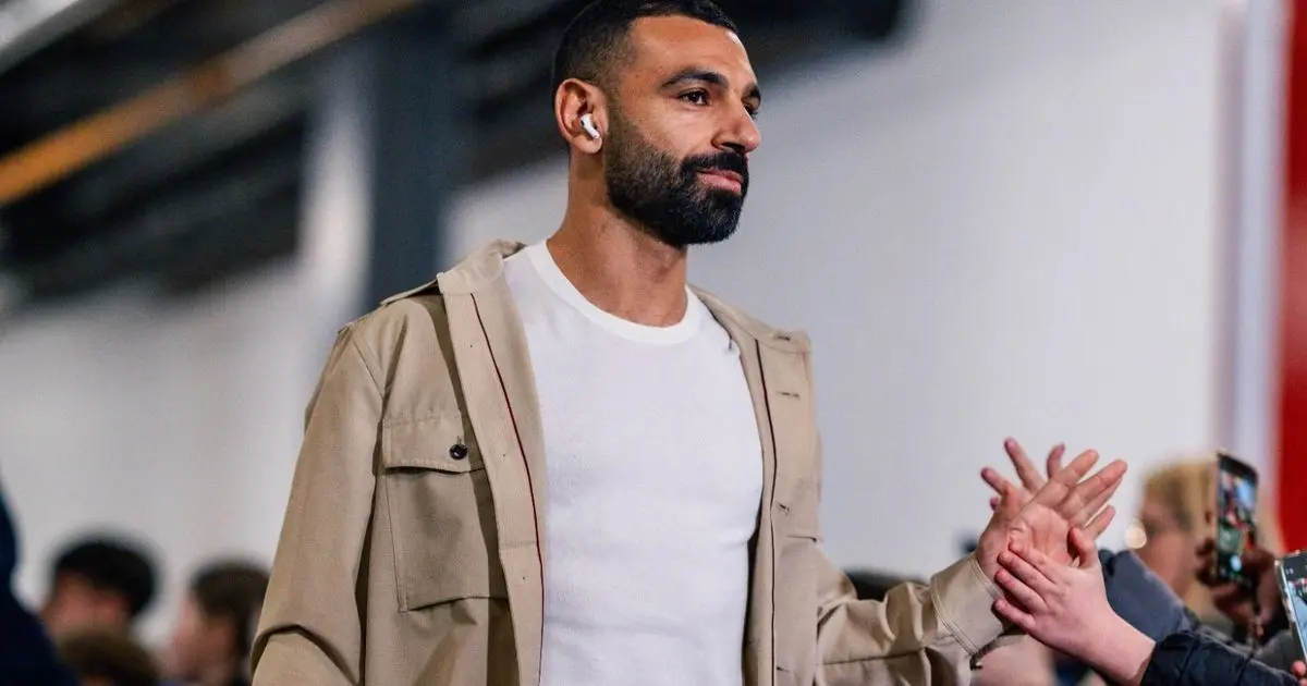 تشكيلة ليفربول ضد غلطة سراي.. محمد صلاح "العريس" يقود الهجوم