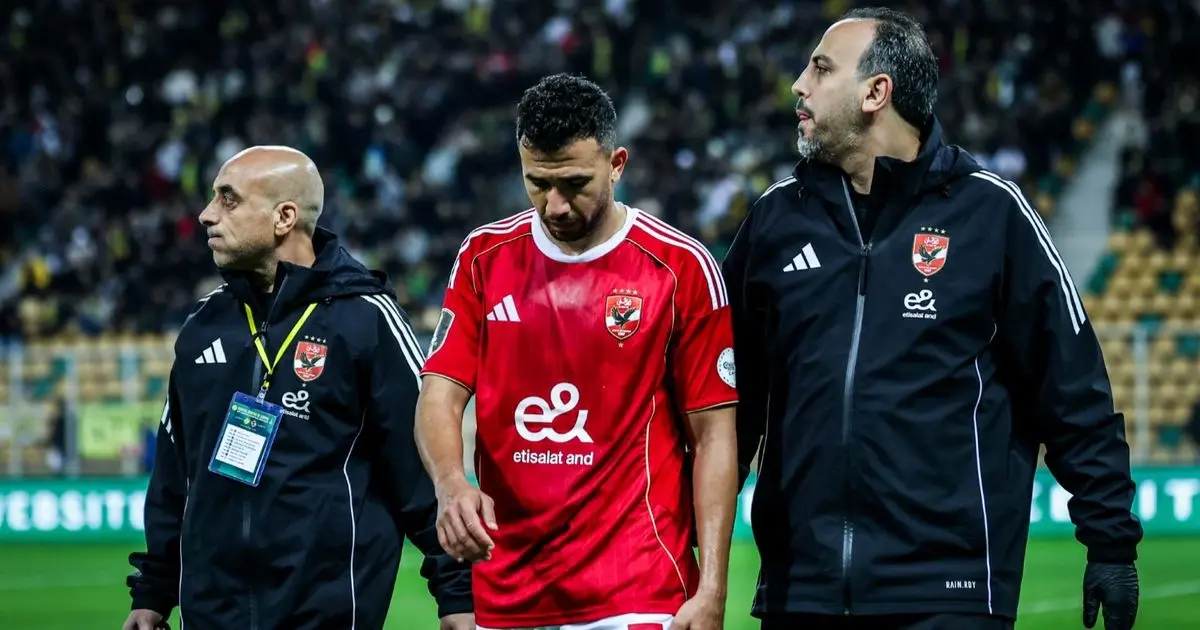 الأهلي "المترنّح" يُظهر "العين الحمراء" للاعبيه بعقوبة مضاعفة