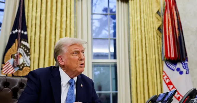 ترامب يهدد بتدمير محطات الكهرباء وجزيرة خرج ما لم يُفتح مضيق هرمز فوراً