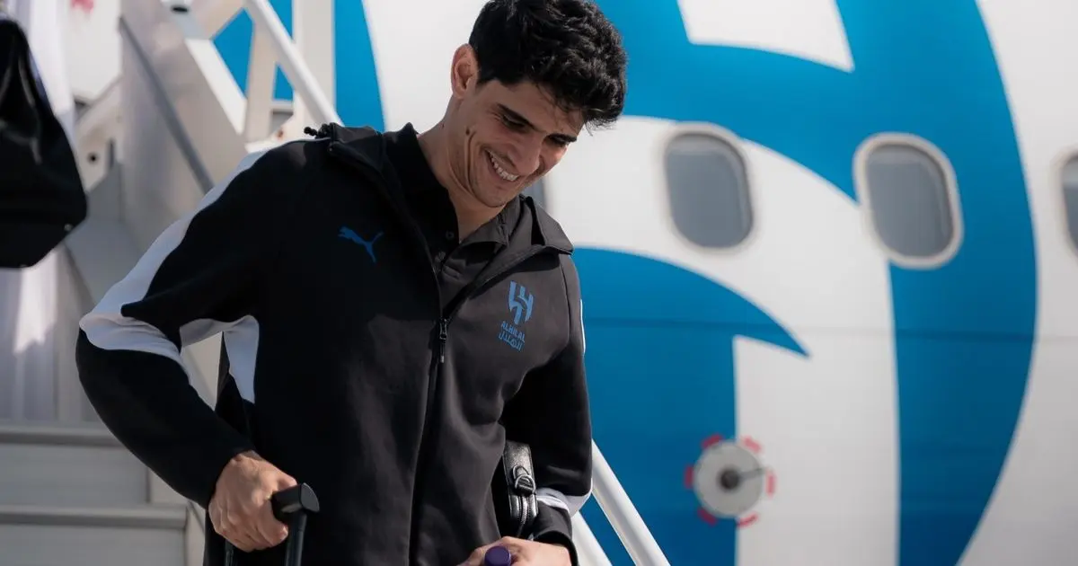 ياسين بونو يثير الشكوك حول استمراره في الهلال.. حلم الطفولة يغريه