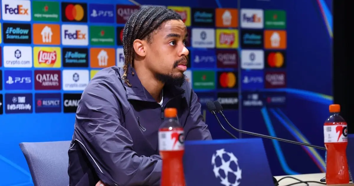 باركولا يثق في عودة قوية لباريس ضد تشيلسي ويثير الغموض حول مستقبله