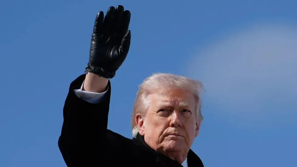 ترامب بين الانفصال عن الواقع والاستعراض المسرحي!