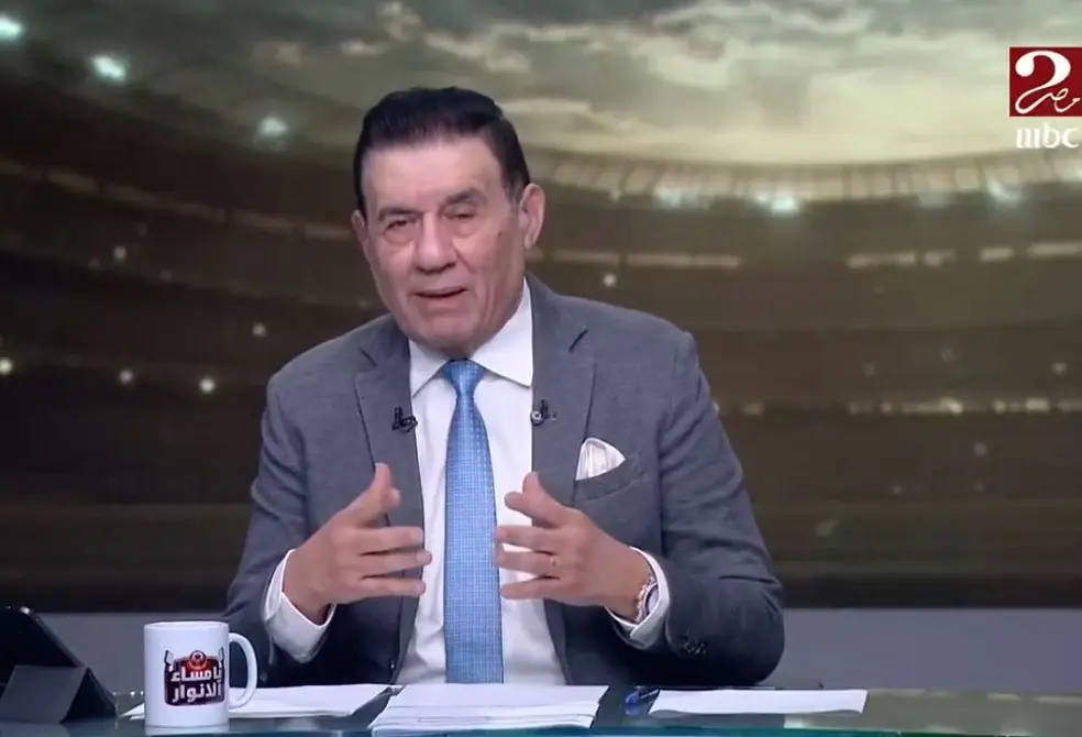 الإعلامي المصري مدحت شلبى يسخر من صفقة الأهلي الجديدة (فيديو)