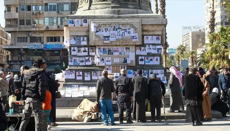 عائلات المفقودين في سوريا تُناشد العدل و التربية لفتح الملفات وتكريم المعلمين