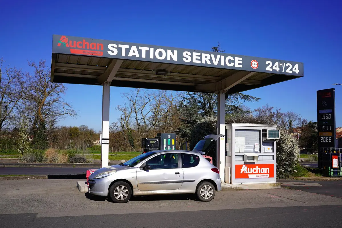 وسائل إعلام: أسعار وقود الديزل في فرنسا عند أعلى مستوياتها منذ 40 عاما