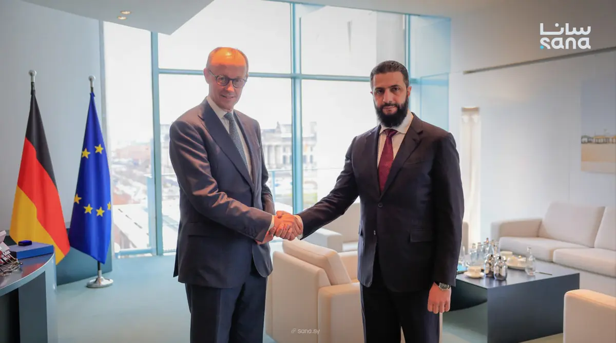 الرئيس الشرع يلتقي المستشار الألماني ميرتس في برلين لبحث العلاقات الثنائية ومستجدات الأوضاع