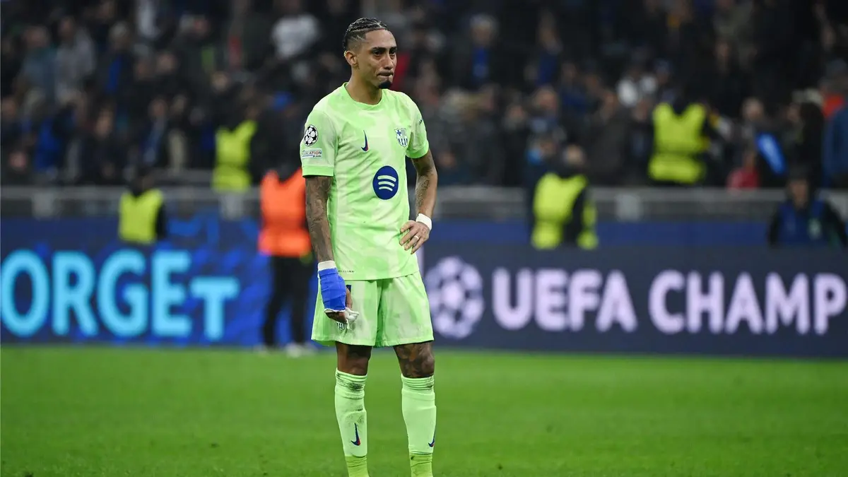 أزمة جديدة تضرب رافينيا.. وبرشلونة يتحرك لحمايته