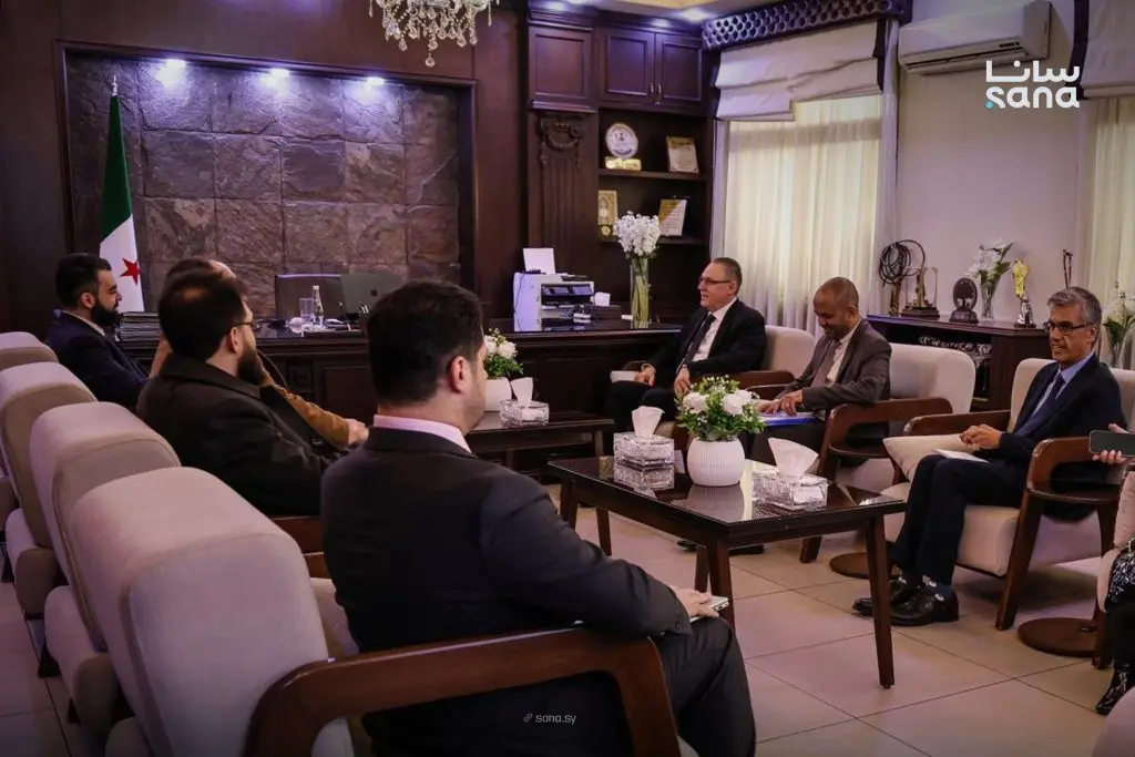 وزارة الإدارة المحلية تبحث مع برنامج الأمم المتحدة الإنمائي دعم التطوير المحلي وإنهاء المخيمات