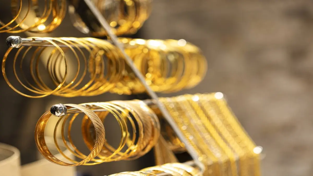 انخفاض أسعار الذهب والليرات الرشادية والإنجليزية في الأردن الاثنين